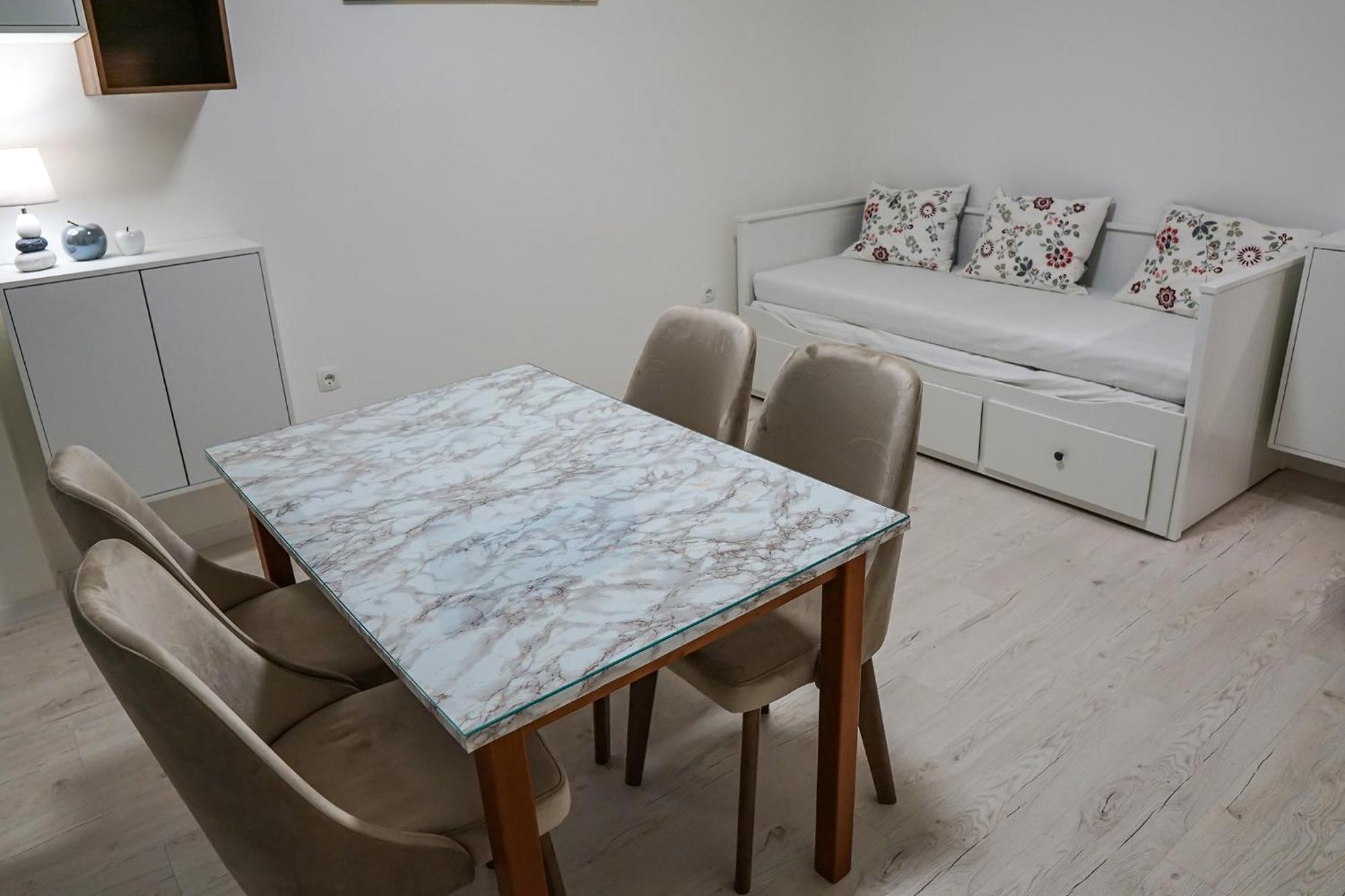 Neira Apartma