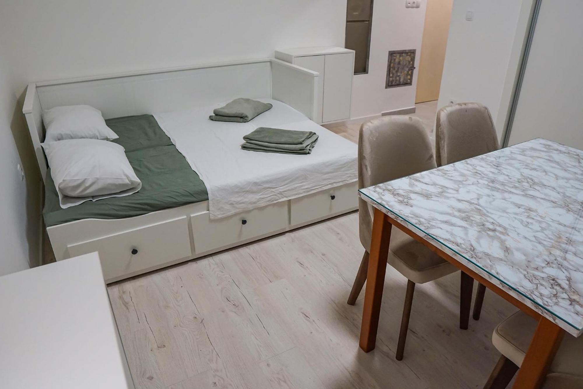 Neira Apartment *